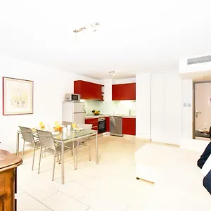 Appartement Chez Antonella E Palais De 1 A 12 Personnes App 6 E 7, Cannes